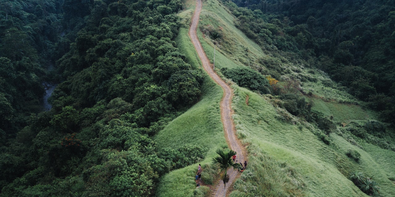 Satellite dish mounted on vehicle roof — Starlink Mini mount for off-grid Australian travellers