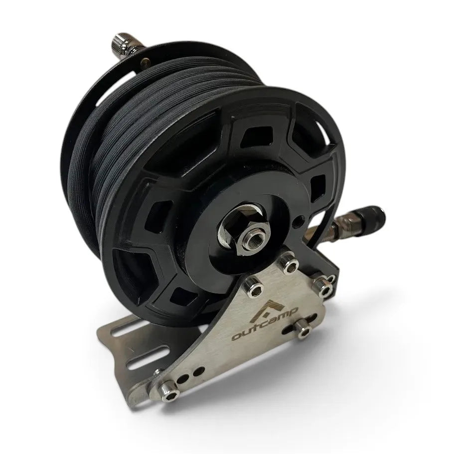 Outcamp Compact 7m aluminium air hose reel mounted on a brushed metal bracket, matte black spool with braided air hose, studio product shot on white background