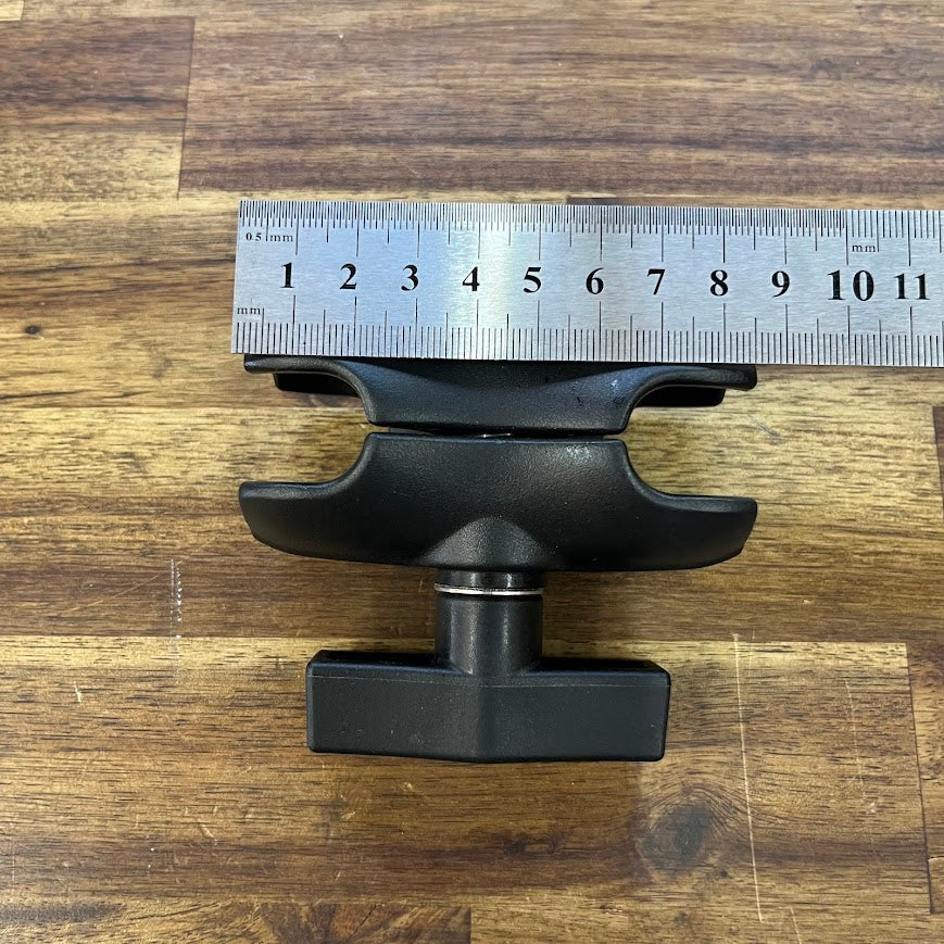 Adjustable Arm Rear Window Suction Mount |Dual Cab Ute and Wagon